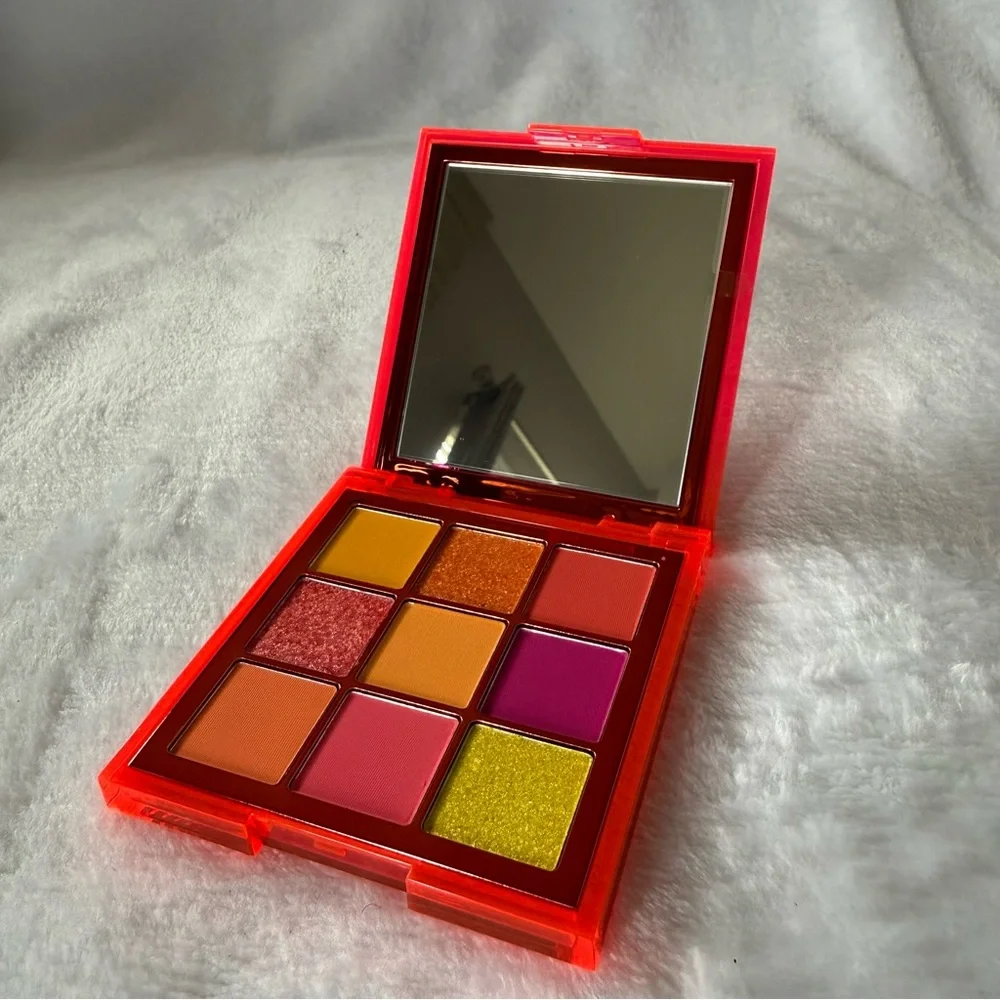 HUDA Beauty NEON Orange Obsessions Vibrant Eyeshadow Palette